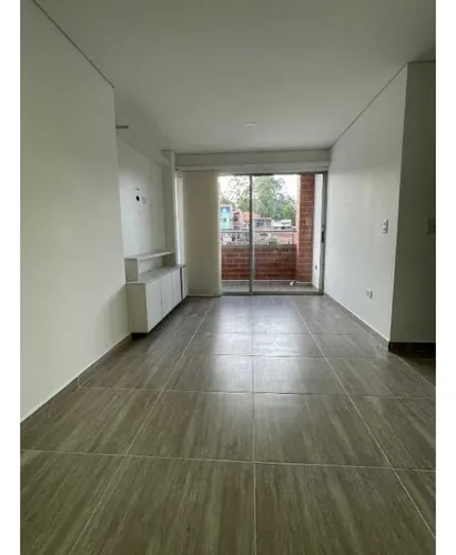 Vende Apartamento En Ríonegro 72 Metros Con Parqueadero U/cerrada Ch