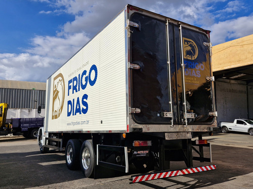 Mb 1620 Bau Frigorifico Com Gancheira