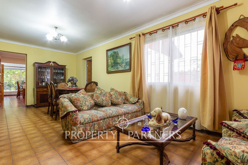 Gran Casa Con Mucho Terreno En La Cisterna!!!
