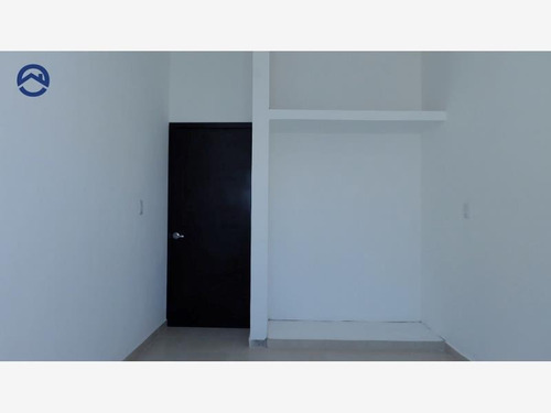 Imagen 7 de 12 de Casa Sola En Venta Azteca