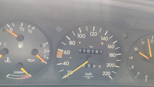 Mercedes Benz 190 E Automático 1084