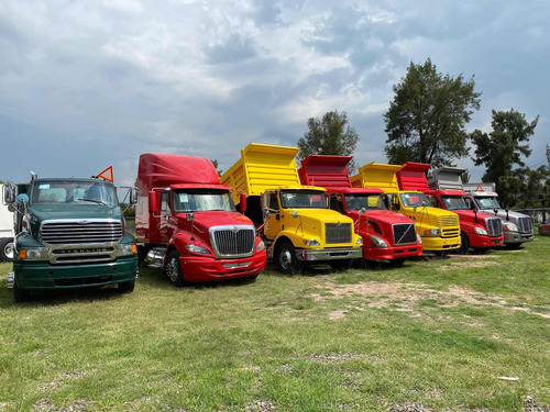 Imagen 11 de 12 de Camion De Volteo De 14 Mts Cabina Marca Sterling