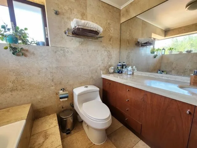 Imagen 5 de 17 de Casa En Venta De 3 Dorm. En Las Condes