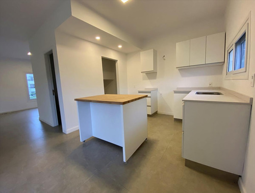 Venta! Casa De 3 Dormitorios A Una Cuadra De Playa Mansa.