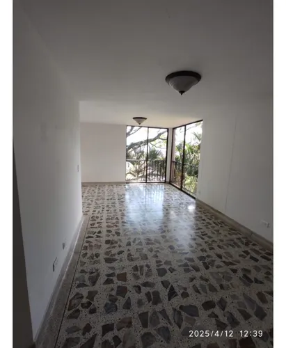Apartamento Para Arriendo En La Loma Del Escobero