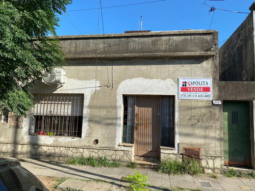 Lote De 8.66 X30 Con Casa A Refaccionar