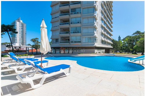 Apartamento En Venta Y Alquiler Anual En Punta Del Este, Zona De Roosevelt