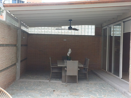 Alquiler/pb/duplex/ La Castellana/150m2/tza-70m2/ 2h-3b-2pe