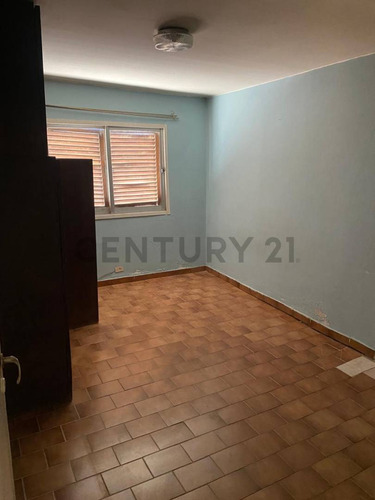 Casa Venta Comodoro Rivadavia . Barrio Saavedra A Refaccionar