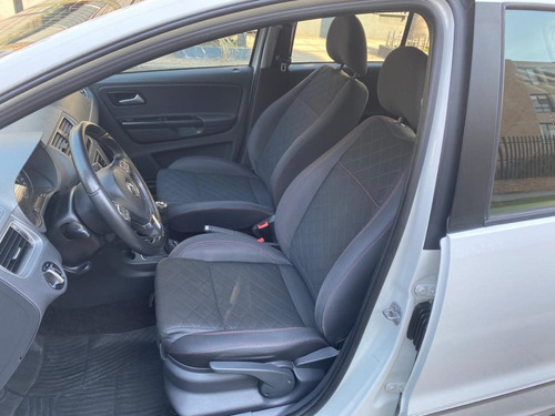 Volkswagen Suran 1.6 Highline 101cv