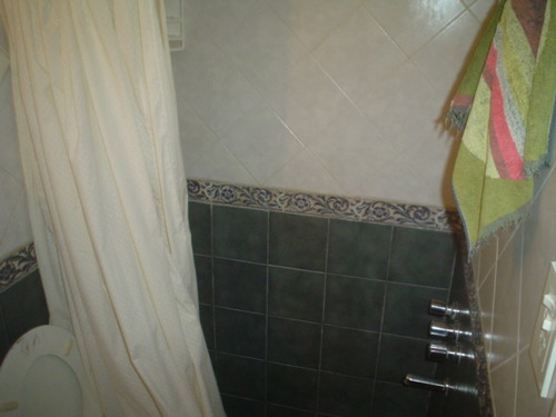Imagen 23 de 30 de Chalet 4 Ambientes Con Depcia. De Serv.