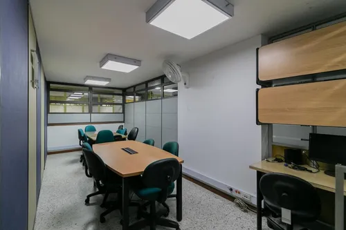 Local En Arriendo En Chico. Cod A1021297