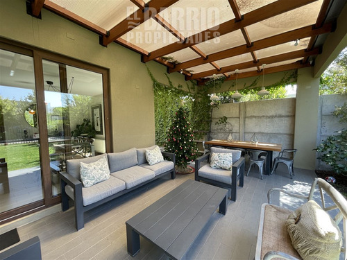 Casa En Venta En Colina