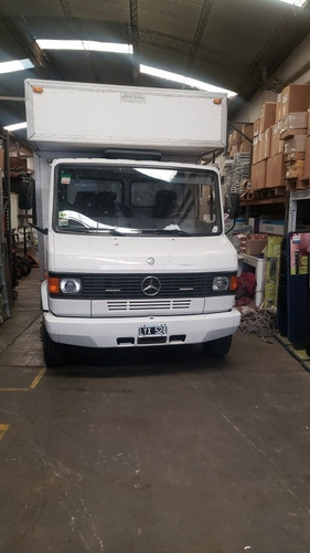 Mercedes Bez 710 710