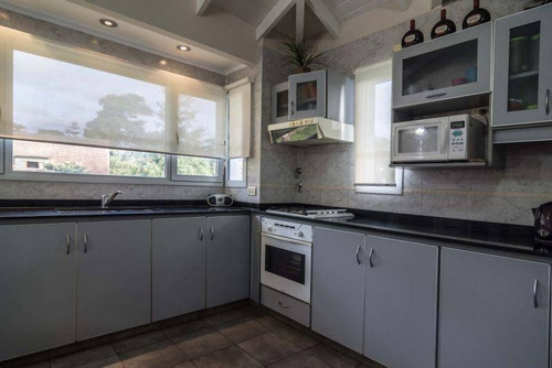 Imagen 5 de 15 de Casa En Venta - 5 Ambientes - Pinamar