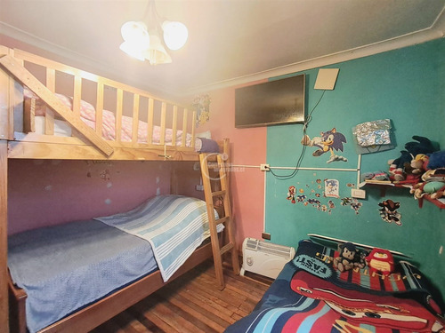 Casa En Venta De 5 Dorm. En Ñuñoa