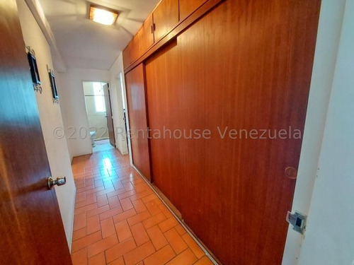 Imagen 12 de 15 de Livy Ramirez Vende Apartamento En Colinas De Los Ruíces Mls #22-16881