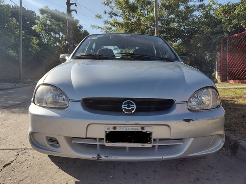 Imagen 2 de 8 de Chevrolet Corsa 2006 1.6 Super Pack