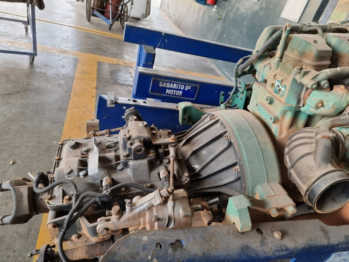 Imagem 11 de 15 de Volvo Vm 270 6x2 Ano 2013 Batido Sem Sinistro