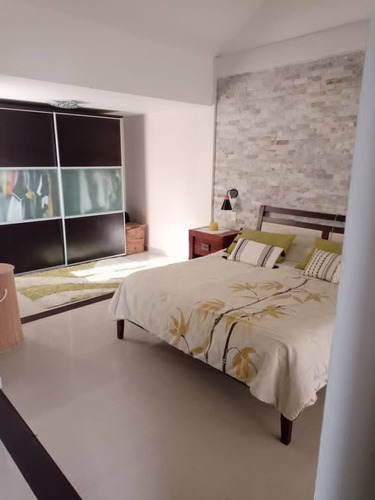 Imagen 11 de 15 de Hermoso Townhouse En Valencia Lomas Del Este