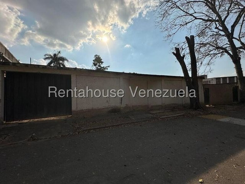 En Venta Terreno Totalmente Plano En El Cafetal Mr