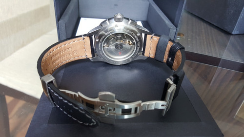Victorinox - Airboss Mach 6 Chronograph Automático