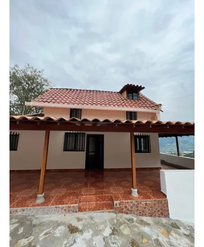 Espectacular Finca Con Una Excelente Ubicacion Y Clima