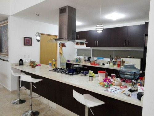 Preciosa Residencia De Una Planta En Real De Juriquilla, T.300 M2 - Premium!