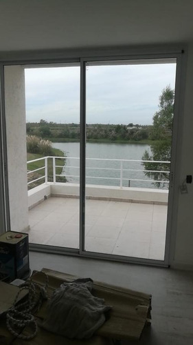 Imagen 11 de 13 de Casa En Venta Al Lago En El Canton!