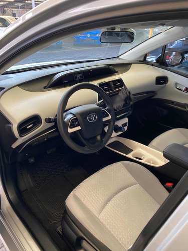 Imagen 8 de 12 de Toyota Prius 2016 1.8 Base Cvt