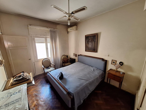 Terreno En Centro- 2 Dorm- Muy Amplio - Zona Urquiza