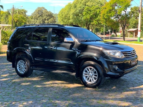 Toyota Hilux Sw4 Srv 4x7 - Lugares