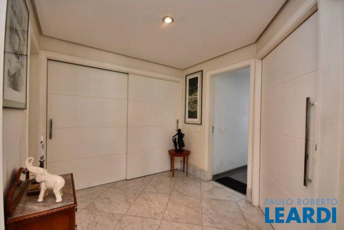 Imagem 9 de 15 de Apartamento - Campo Belo - Sp - 574985