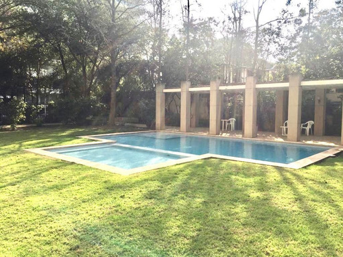 Increíble Y Amplio, Ubicado En Elegante Edificio En Vitacura