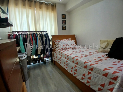 Apartamento Remodelado En Venta, Urb. San Bernardino
