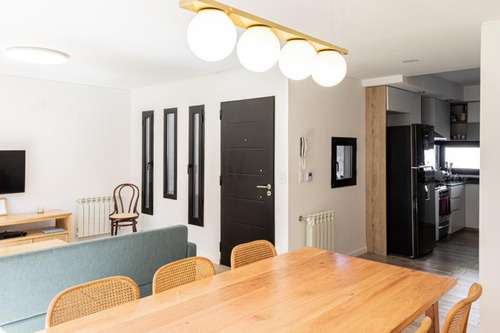 Casa En Fisherton 2 Dormitorios + Comodin! Con Jardin