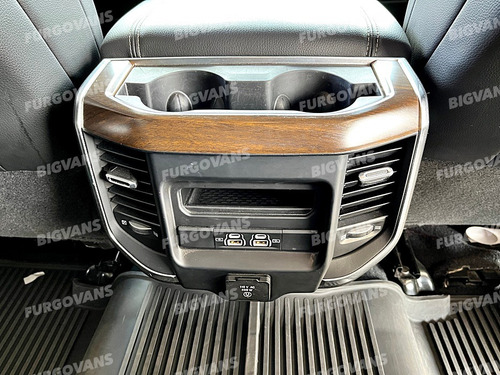 RAM Ram 3500 6.7 Laramie Cab. Dupla 4x4 Aut. 4p