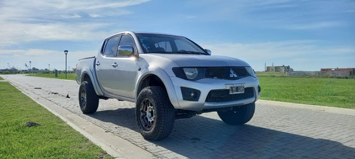 Imagen 2 de 9 de Mitsubishi L200 Triton