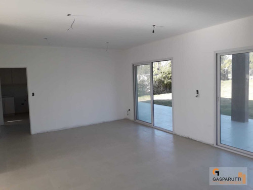 Imagen 6 de 26 de Excelente Casa A Estrenar En Barrio San Rafael!