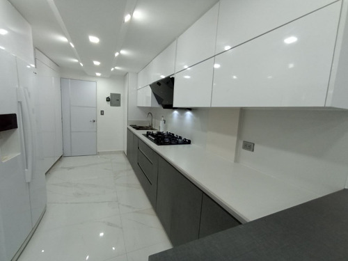 Imagen 7 de 13 de Marisol Castro Vende Townhouse En Tazajal | Naguanagua | Carabobo | Res. Cumbres De Monte Alegre | Foth-422