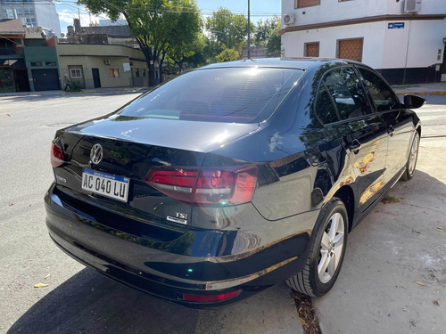 Volkswagen Vento 2017 1.4 Comfortline 150cv