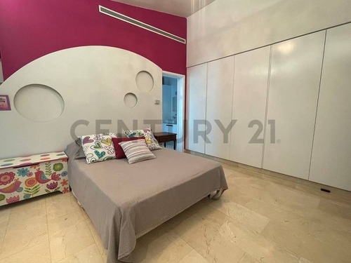 Casa En Venta En Lechería Cr Las Villas