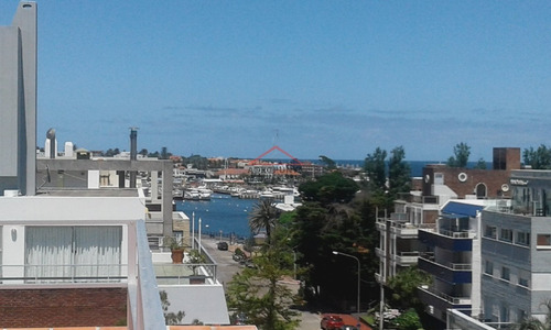 Apartamento En Peninsula, 3 Dormitorios *- Ref: 4768
