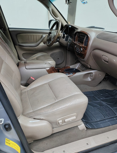 Toyota Sequoia Limited 4x2 2002