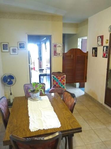 Venta. Dpto De 4 Amb. Edificio 50. Villa Celina.