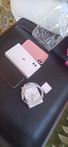 Iphone 11, 64 Gigas, Sin Icloud Liberado, Cargor Original Blanco
