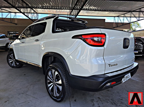 Fiat Toro 1.3 Volcano 16V Turbo Flex 4X2 Aut. 4P