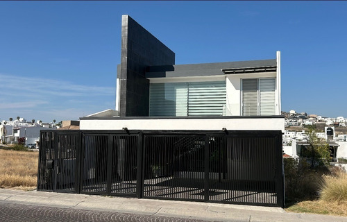 Casa En Venta En Cumbres De Lago Juriquilla Queretaro