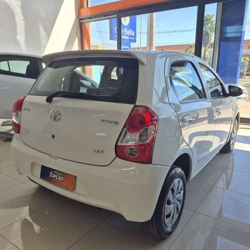 Toyota Etios X 1.3 Flex 16V 5p Mec.