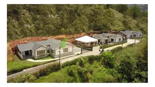 Finca Tipo Condominio Con 3 Casas